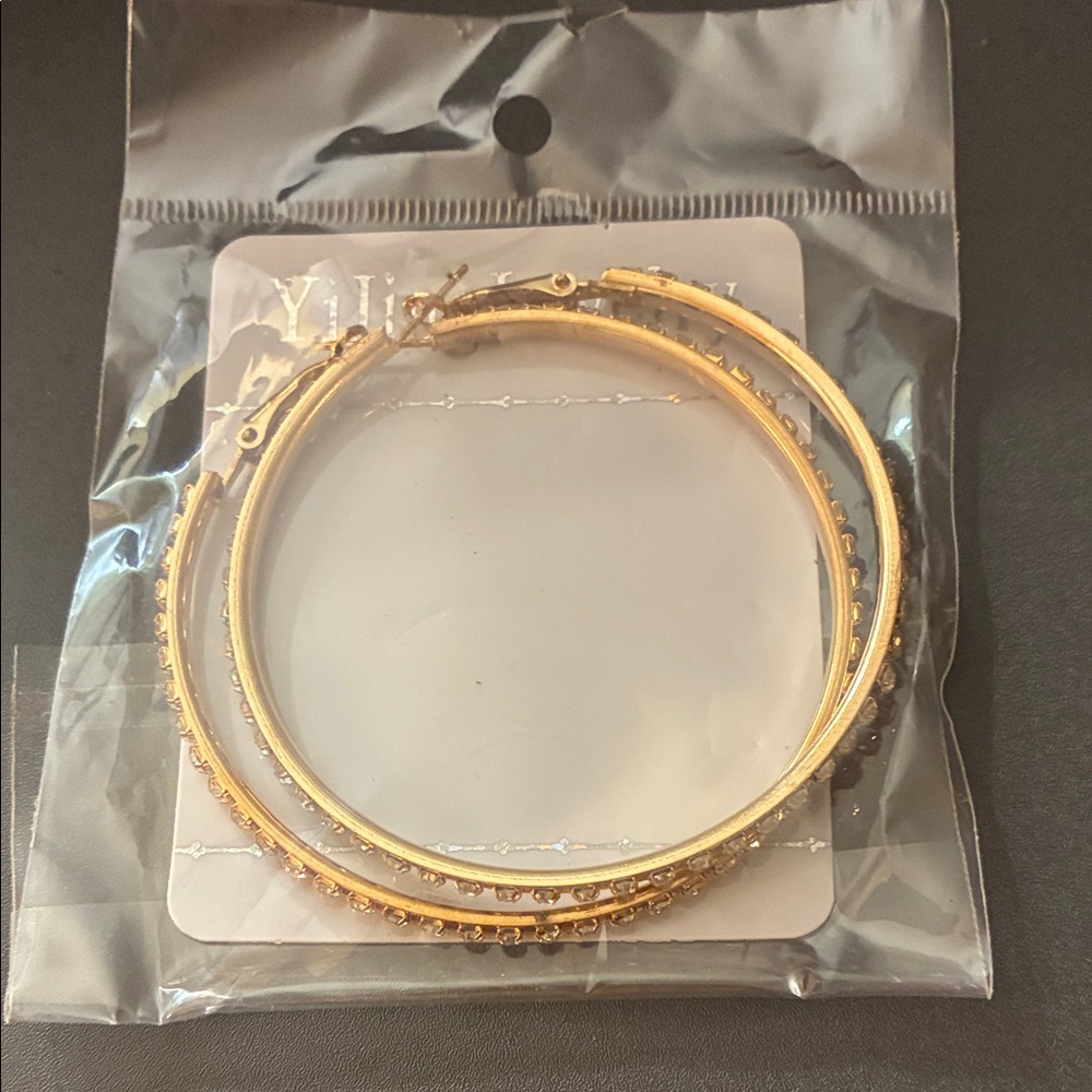 Elegant Gold Hoop Earrings
